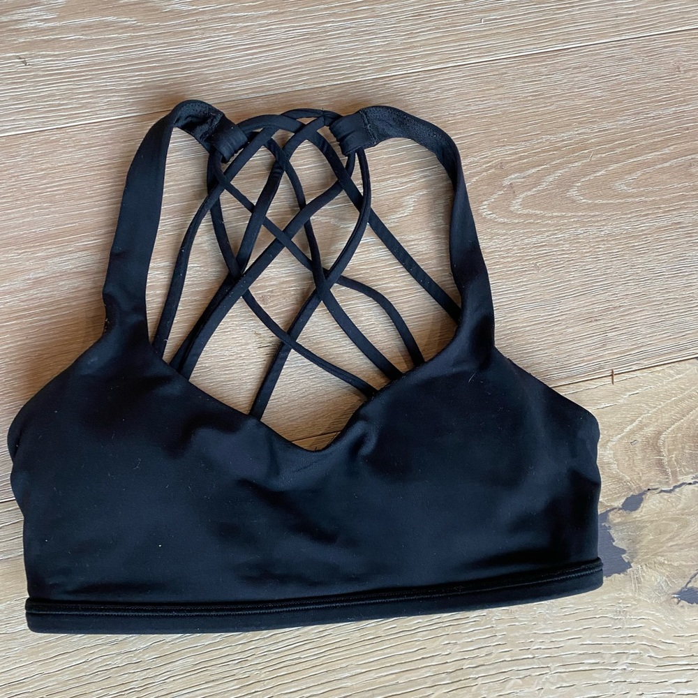 Lululemon Free to be Bra